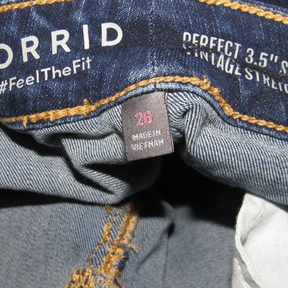 Torrid Perfect 3.5” Dark Wash Denim Shorts Plus Size 26 High Rise Stretch Casual - Picture 5 of 6